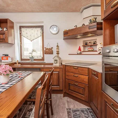 Casa Kristel Cir Comunale N 14 *