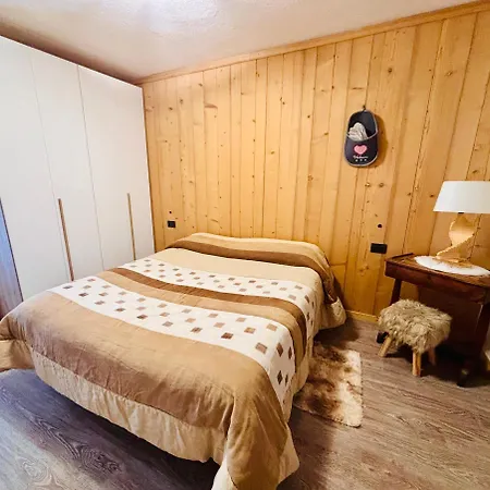 Casa Kristel Cir Comunale N 14 아파트 *