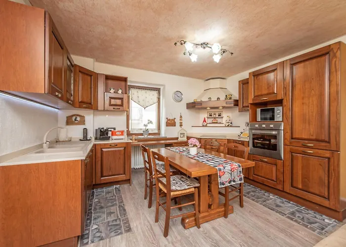 Casa Kristel Cir Comunale N 14 Apartament *